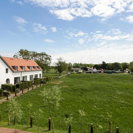 בית נופש Spacious And Peaceful Farmhouse In The Countryside Of Knokke