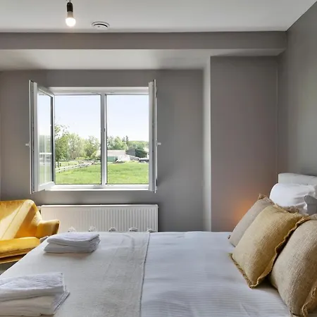 בית נופש Spacious And Peaceful Farmhouse In The Countryside Of Knokke *