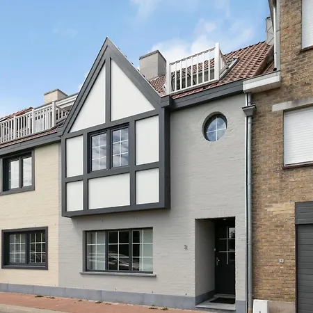 Spacious And Peaceful Farmhouse In The Countryside Of Knokke בית נופש