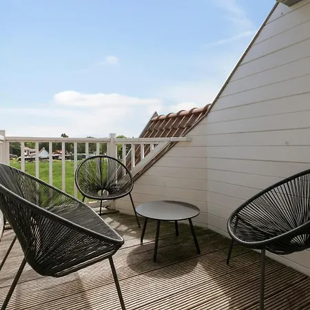 Spacious And Peaceful Farmhouse In The Countryside Of Knokke קנוקה-הייסט